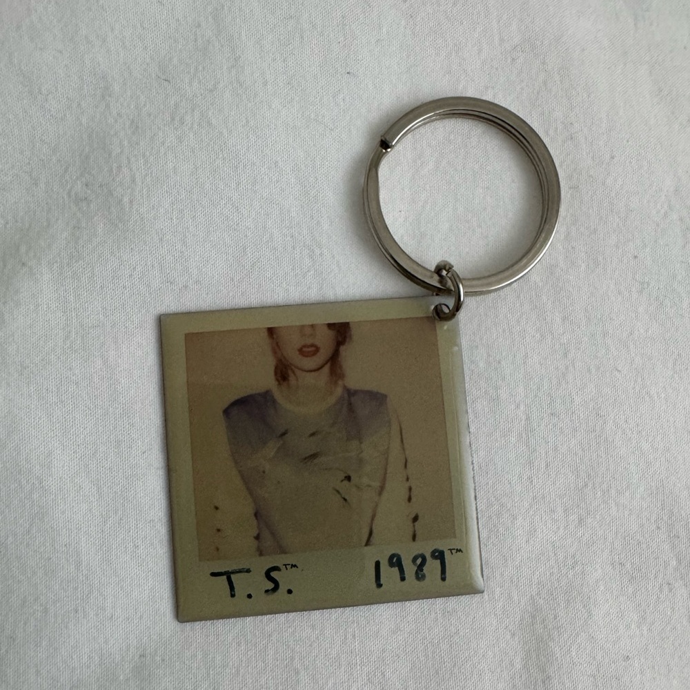 Taylor Swift 1989 Keychain